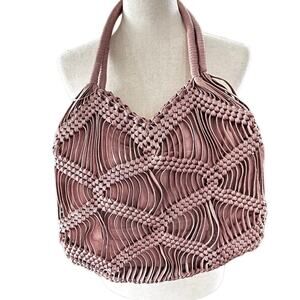 London Kaye woven mauve macrame shoulder handbag purse snap closure.